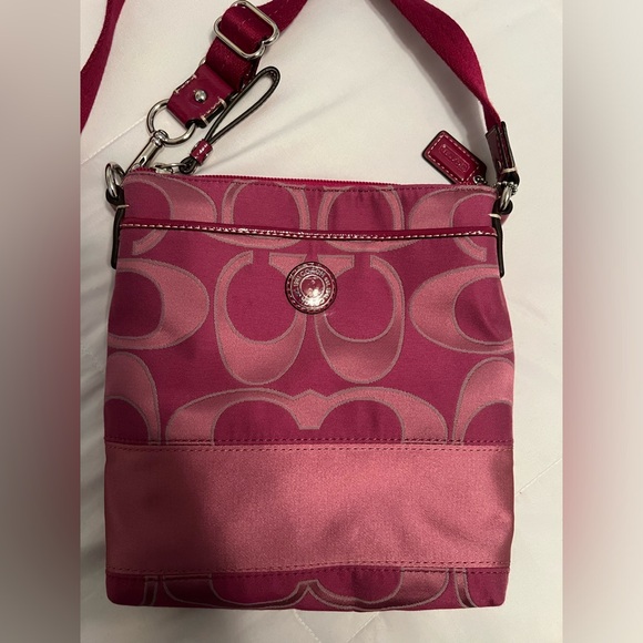 Coach Crossbody in Pink - Picture 2 of 9